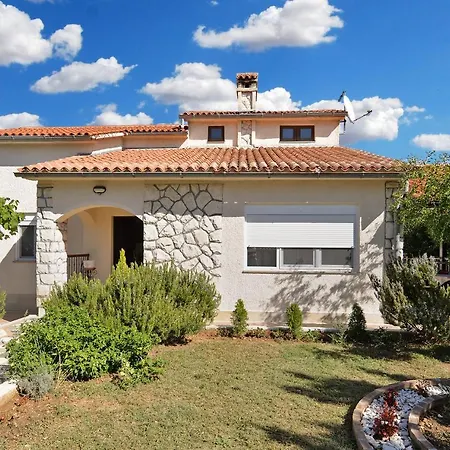 House Vlade 1219